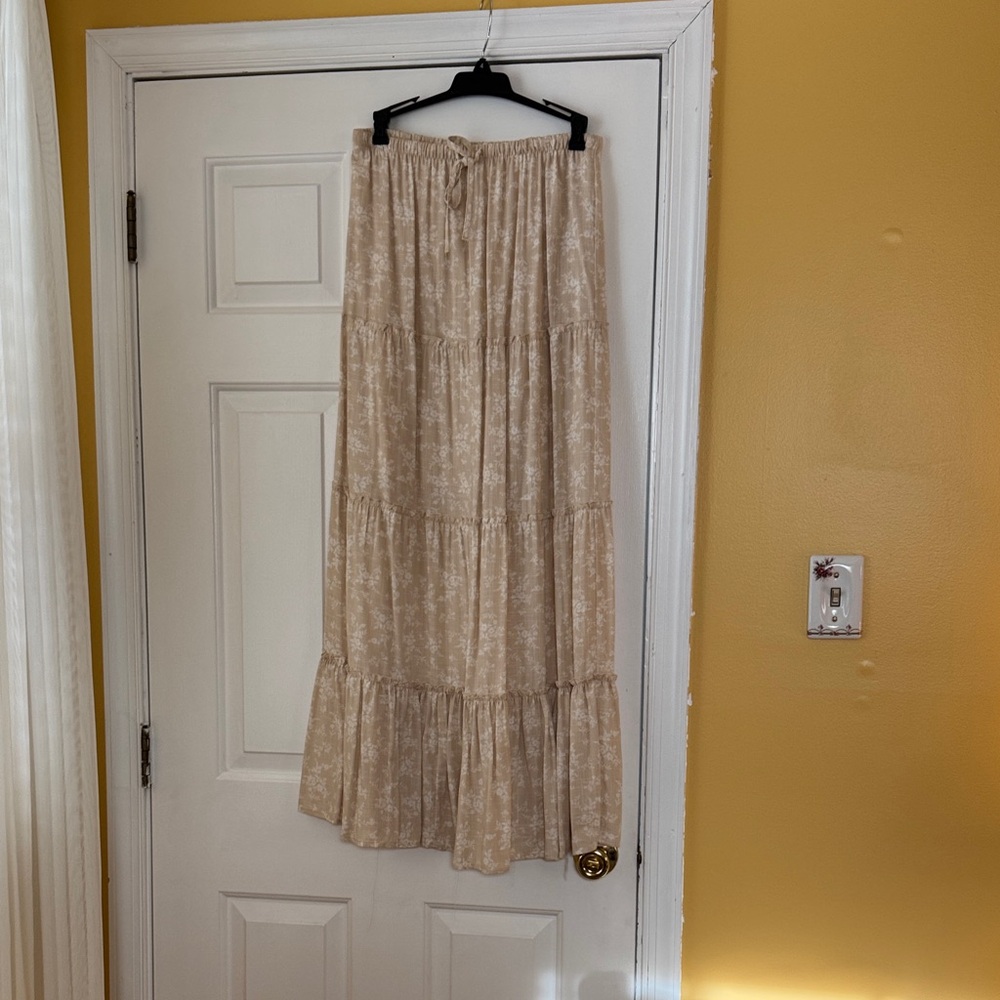 Elegant Beige Tiered Maxi Skirt